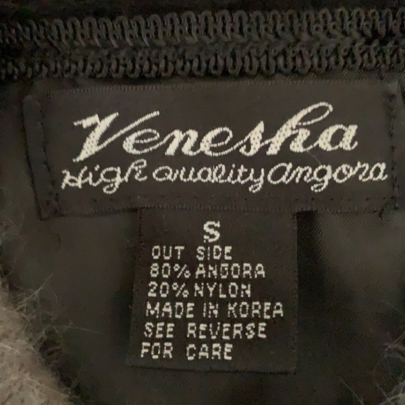 Vintage Venesha High Quality Angora Sweater - Picture 8 of 9